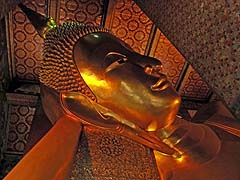 Wat Pho reclining buddha detail
